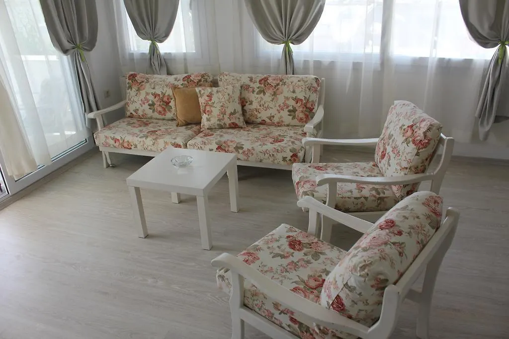 Merih Hotel Αλικαρνασσός 3*,